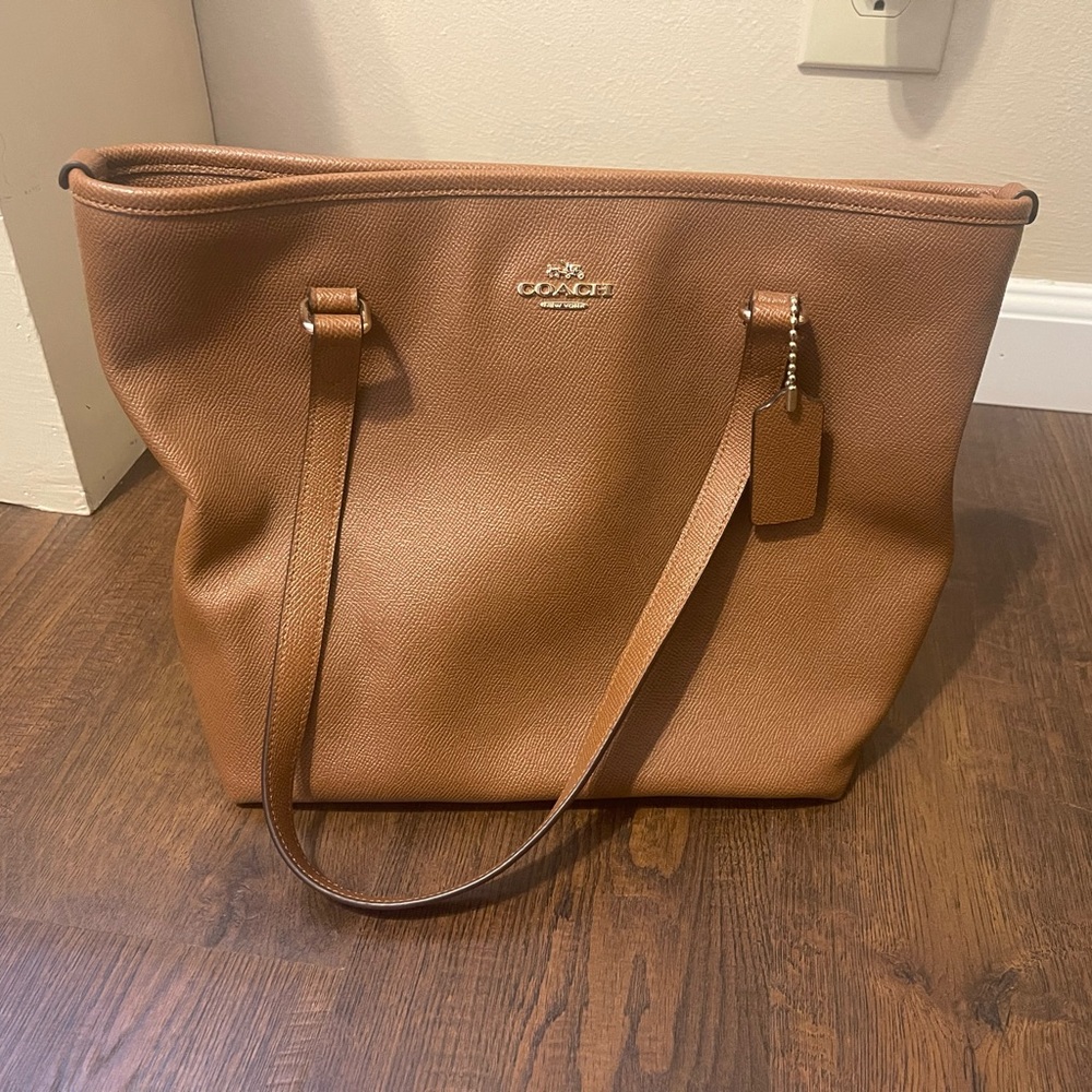 Coach Zip Top Tote In Crossgrain Leather Shoulder Bag Saddle Brow